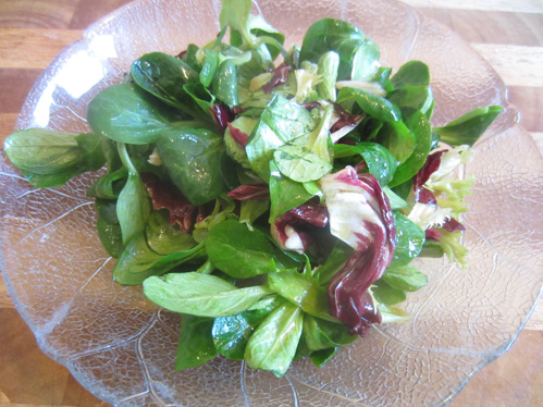 Gemischter Salat mit Balsamicodressing
